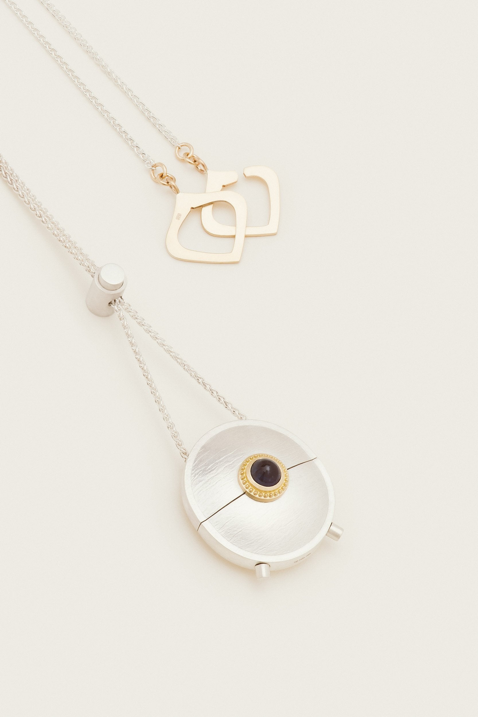 Darya Locket