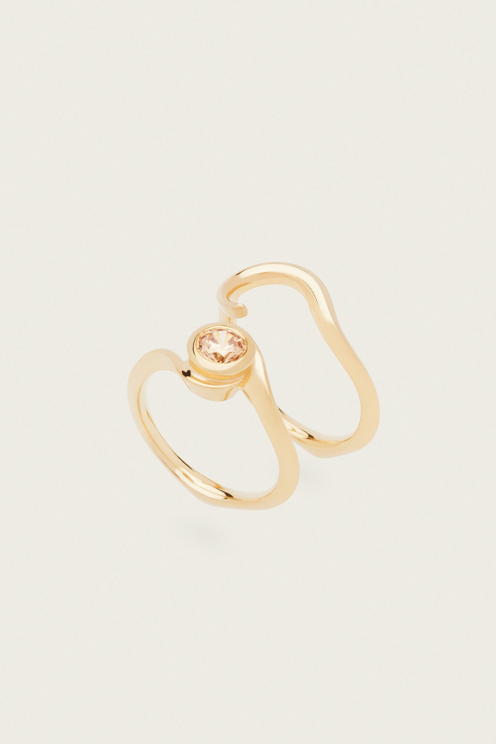 The Darya Embrace Ring in 2 separate parts