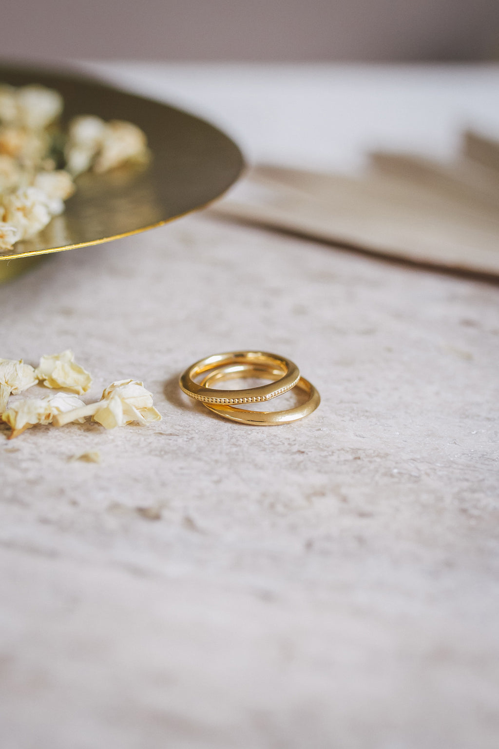 Aroosi Classic Knife-Edge & Milgrain Wedding Bands