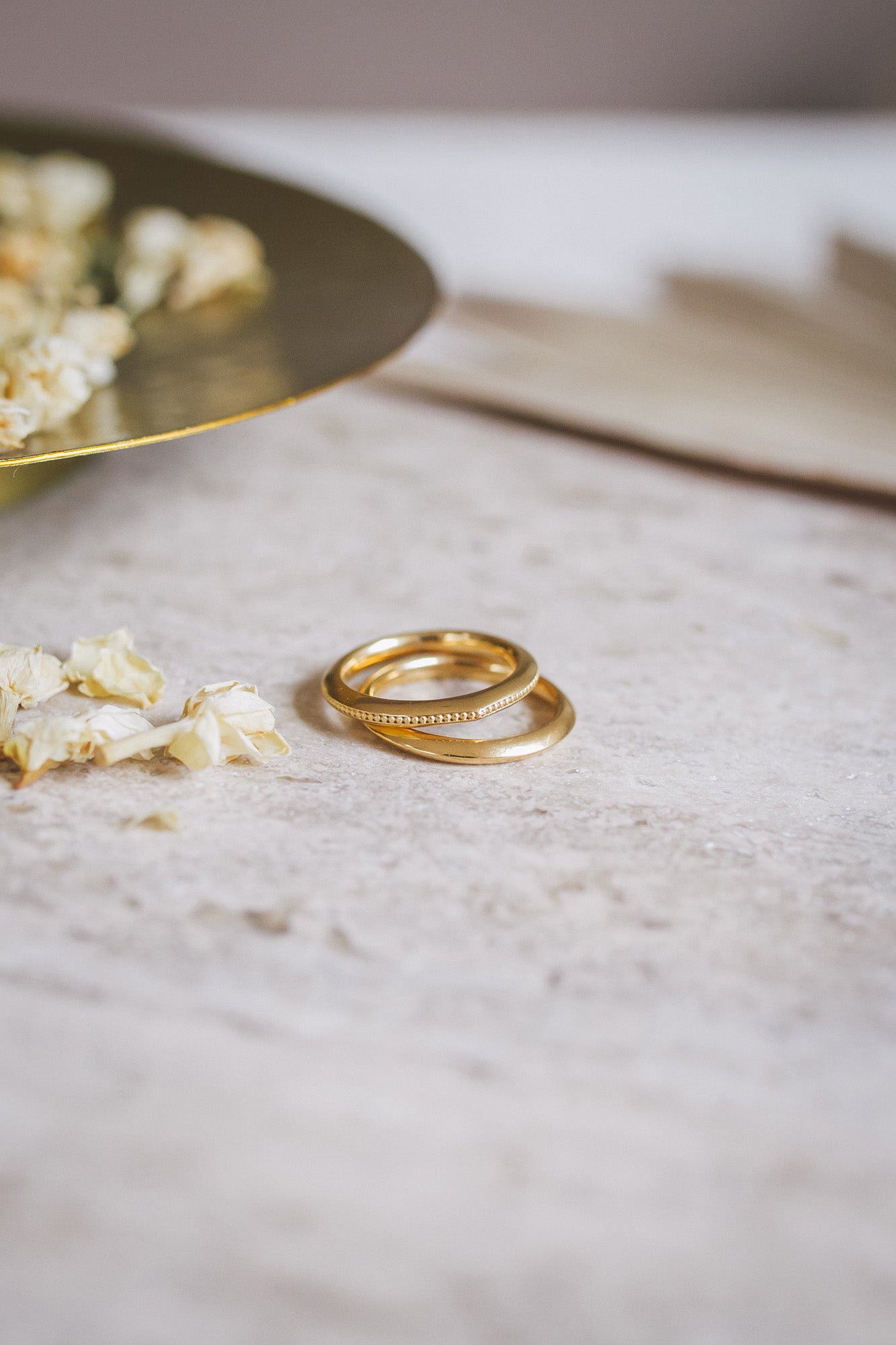 Aroosi Classic Knife-Edge & Milgrain Wedding Bands