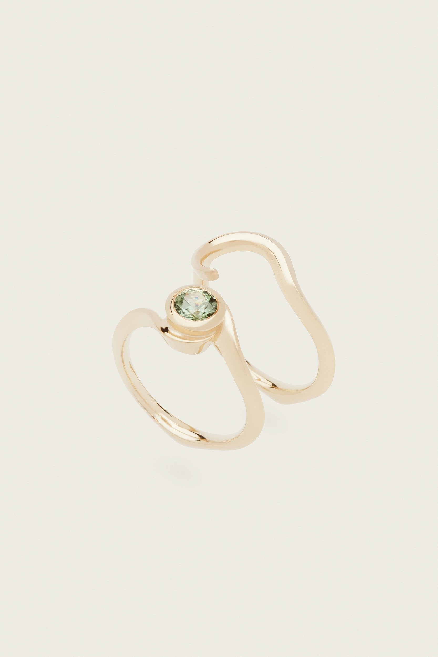 Handmade Darya Embrace Ring by goldsmith Roxanna Moznabi